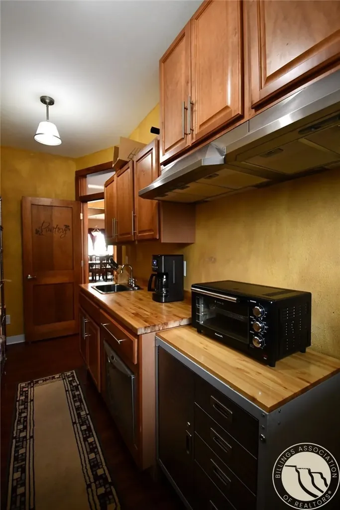 406 Country Club Road Glendive MT 59330