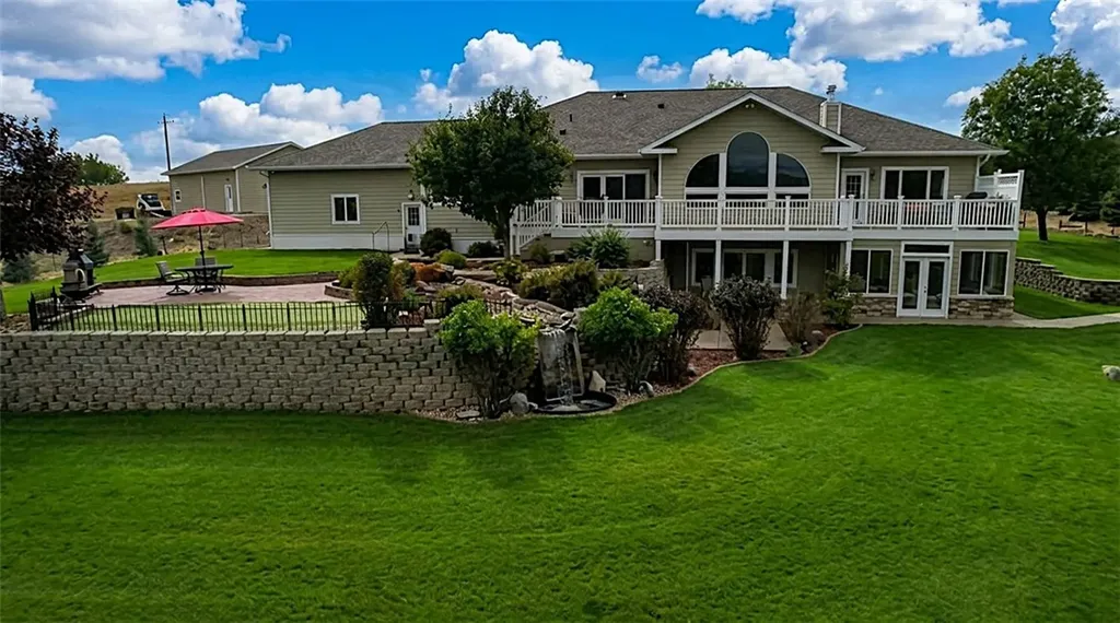 406 Country Club Road Glendive MT 59330