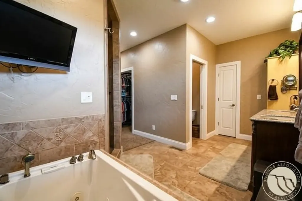 406 Country Club Road Glendive MT 59330