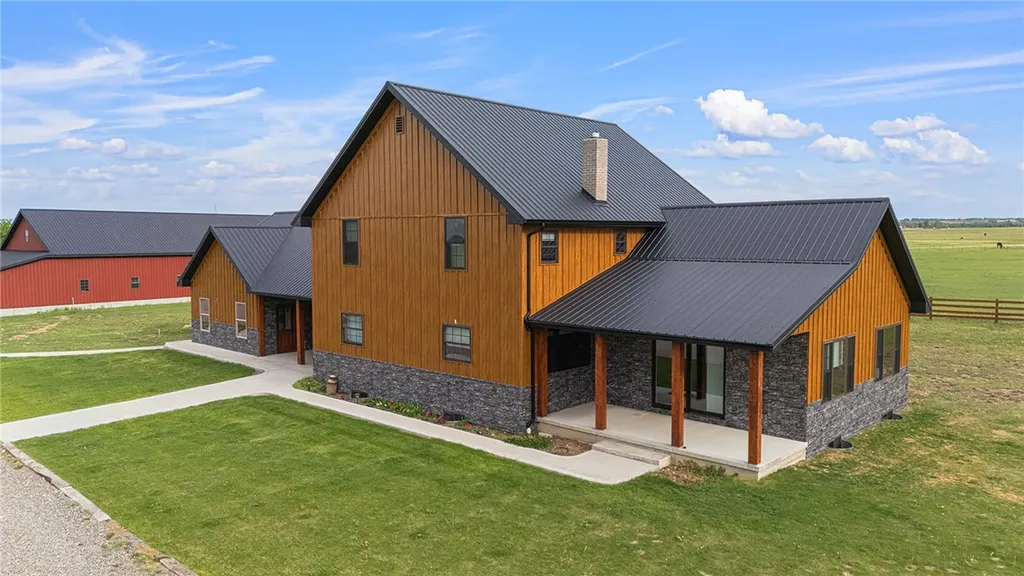 123 Maki Johnson Road Roberts MT 59070