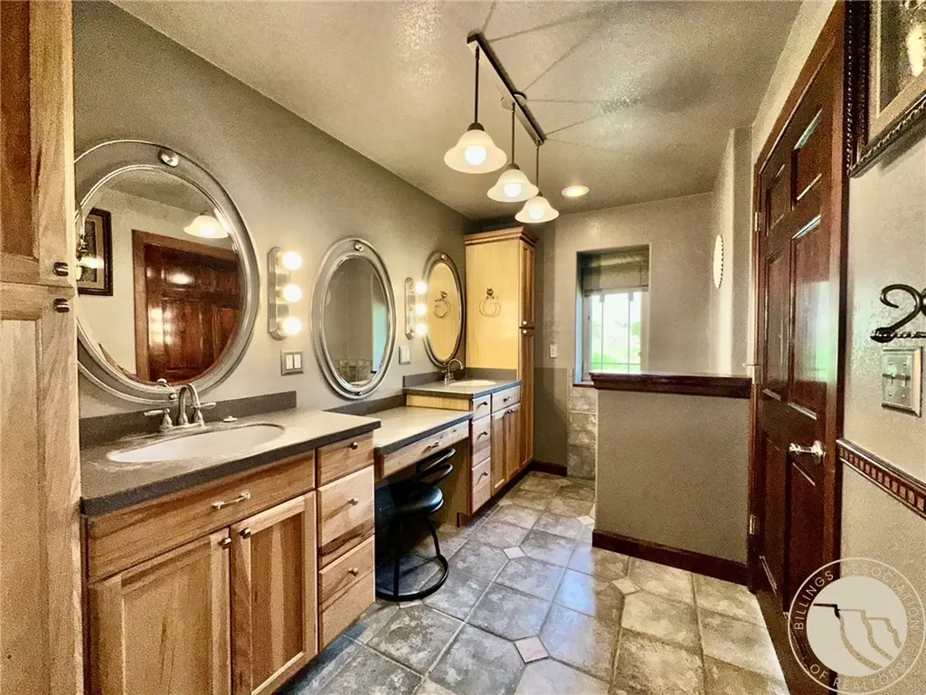 505 Fifth Avenue W Ryegate MT 59074