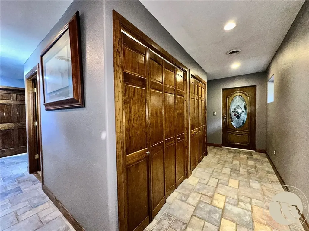 505 Fifth Avenue W Ryegate MT 59074