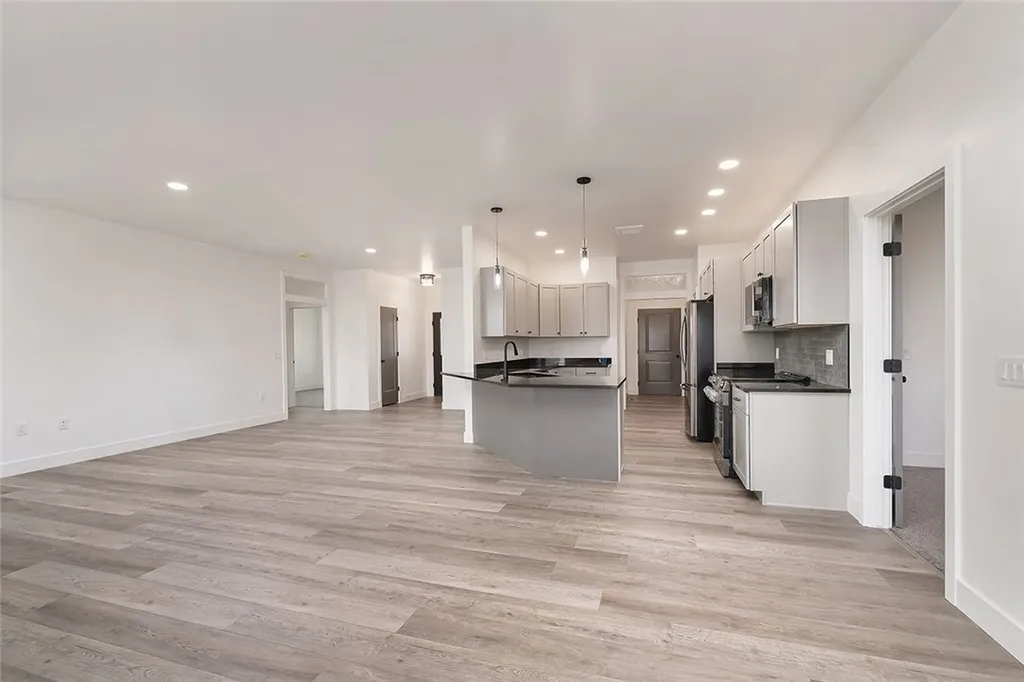 1377 W Eugene Avenue Billings MT 59105