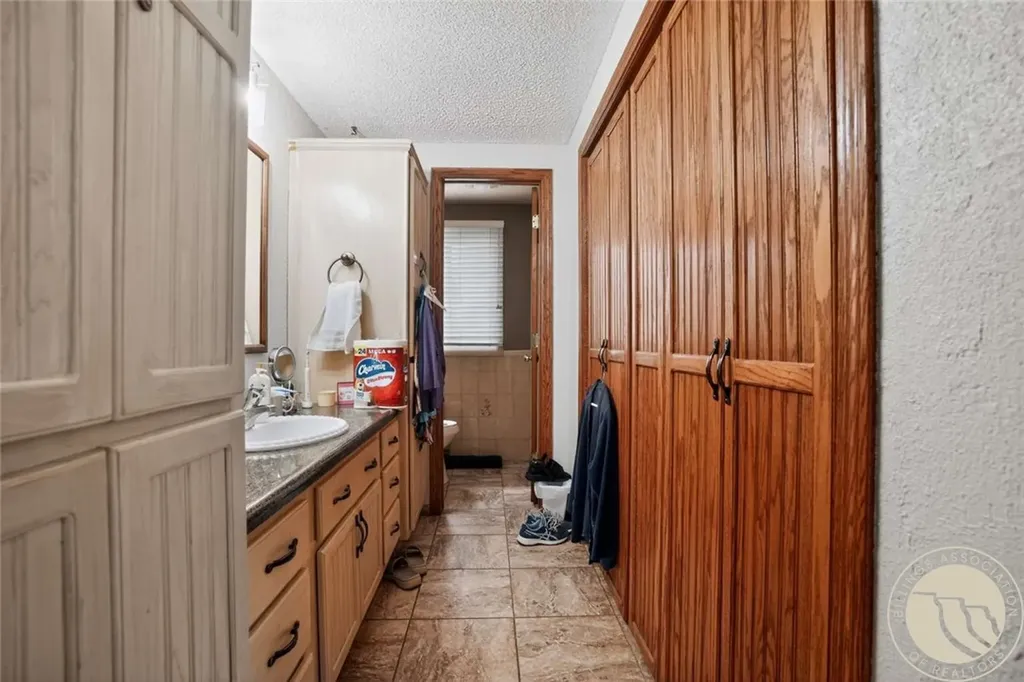 8834 Danford Avenue Billings MT 59101