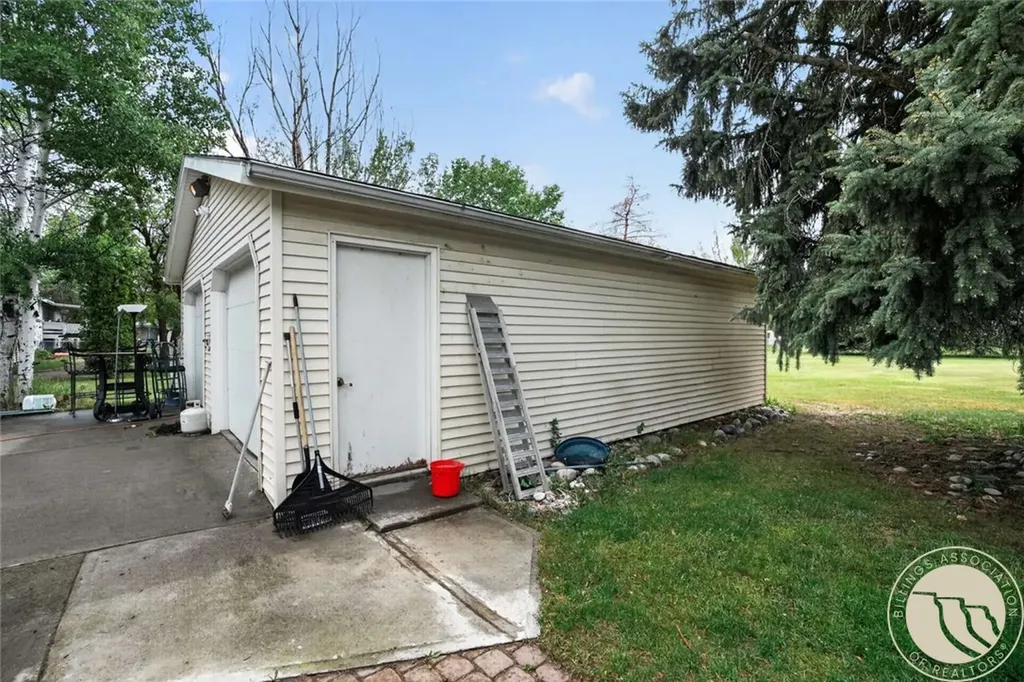 8834 Danford Avenue Billings MT 59101