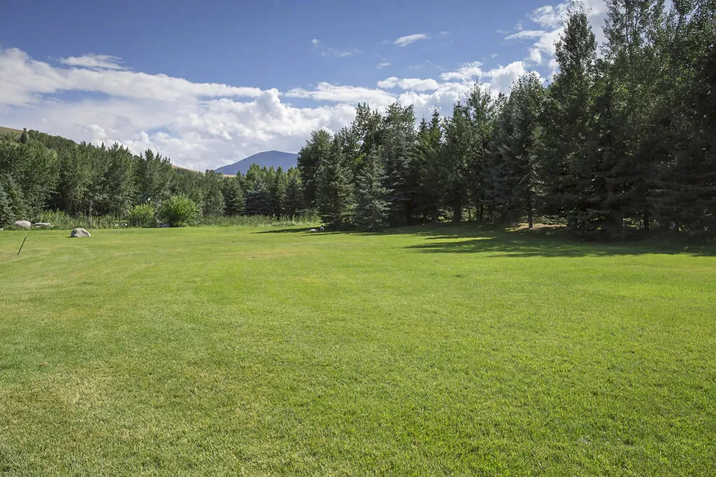 33 Highway 308 Red Lodge MT 59068