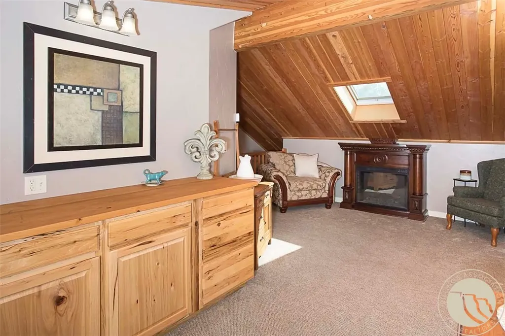 7734 Us Highway 212 Roberts MT 59070