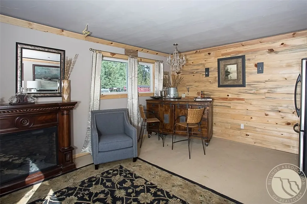 7734 Us Highway 212 Roberts MT 59070