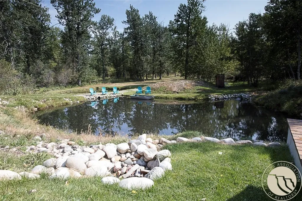 7734 Us Highway 212 Roberts MT 59070