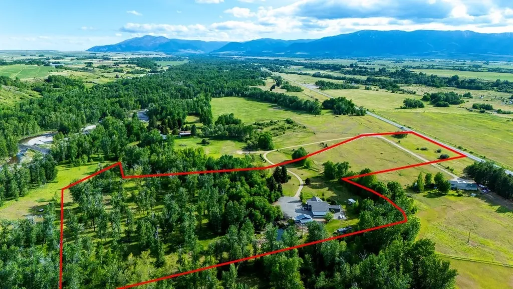 7734 Us Highway 212 Roberts MT 59070