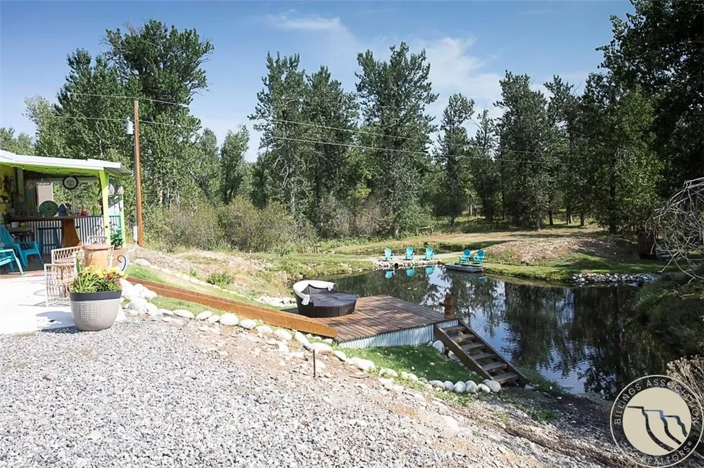 7734 Us Highway 212 Roberts MT 59070