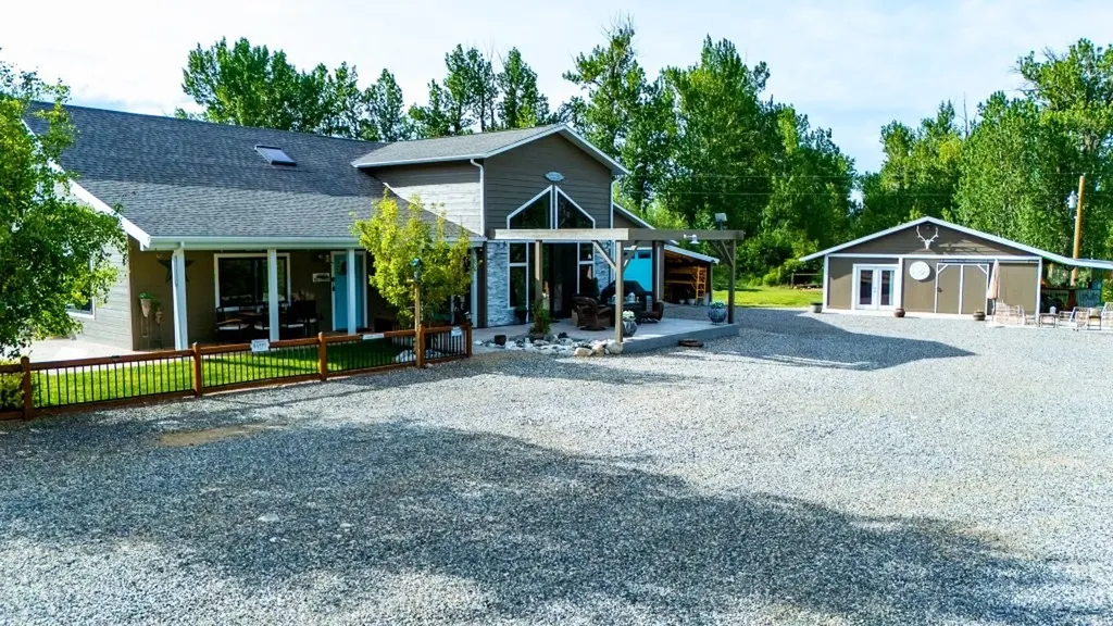 7734 Us Highway 212 Roberts MT 59070