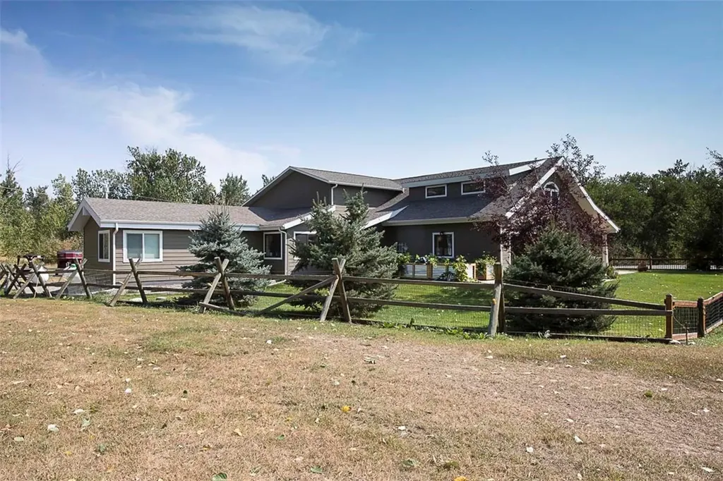 7734 Us Highway 212 Roberts MT 59070