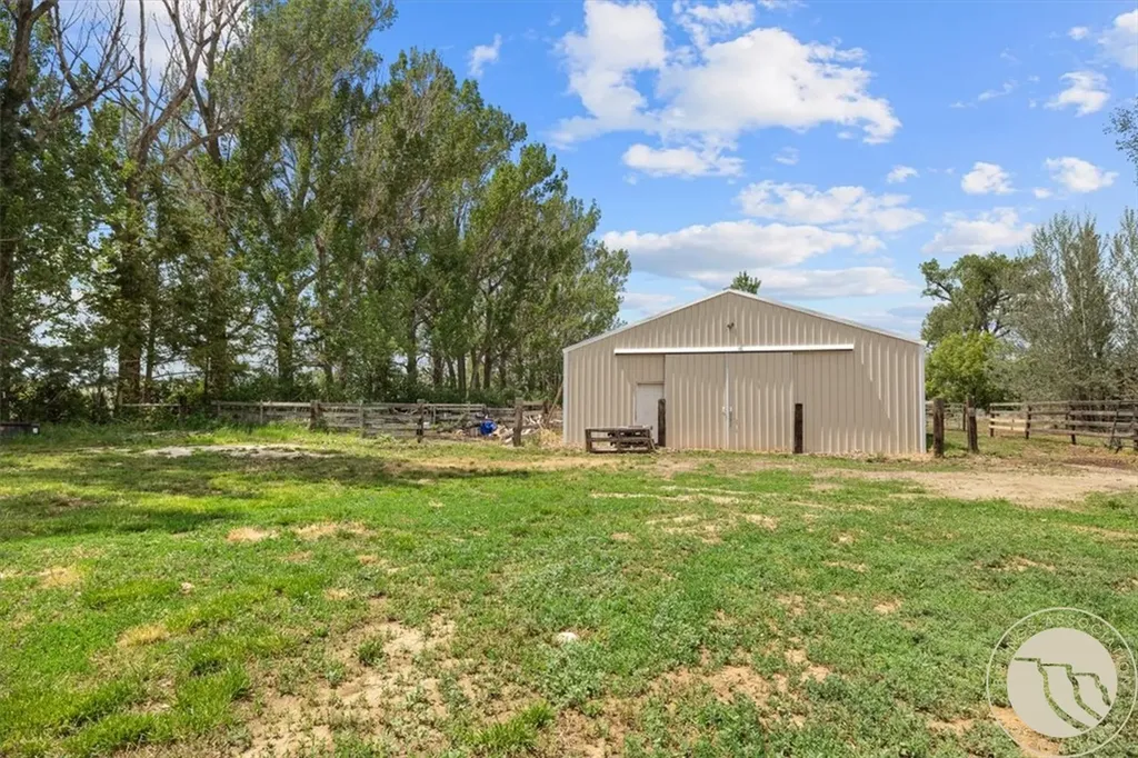 18 S Swan Lane Fromberg MT 59029