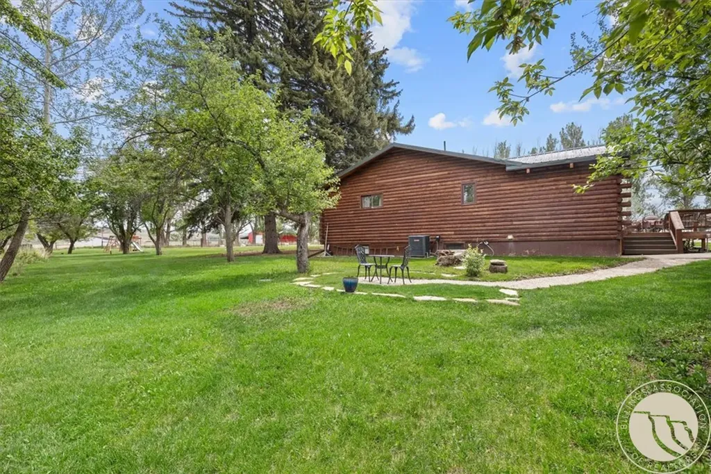 18 S Swan Lane Fromberg MT 59029