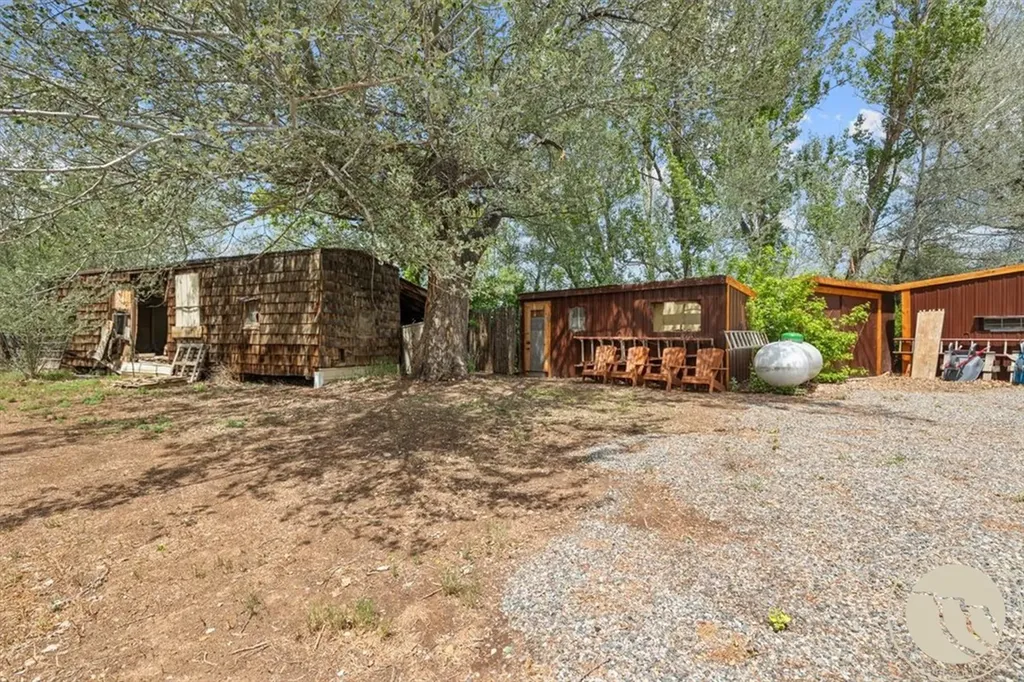 18 S Swan Lane Fromberg MT 59029