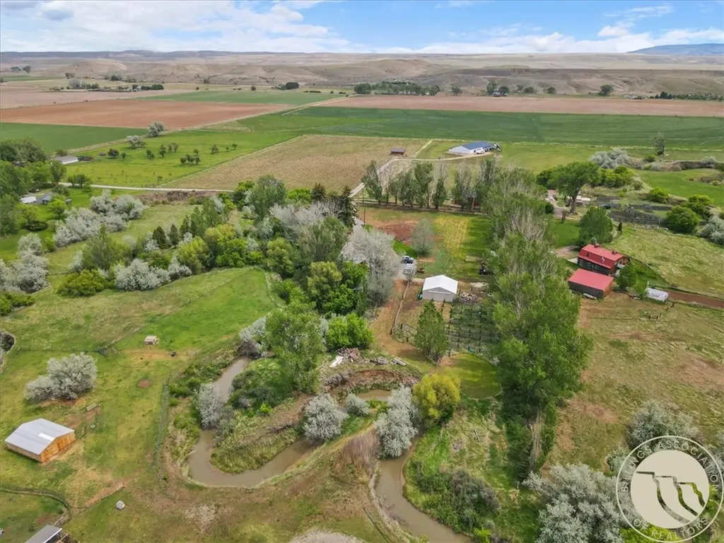 18 S Swan Lane Fromberg MT 59029