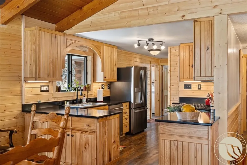 18 S Swan Lane Fromberg MT 59029