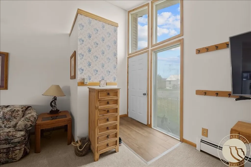 624 1st Street S Hardin MT 59034