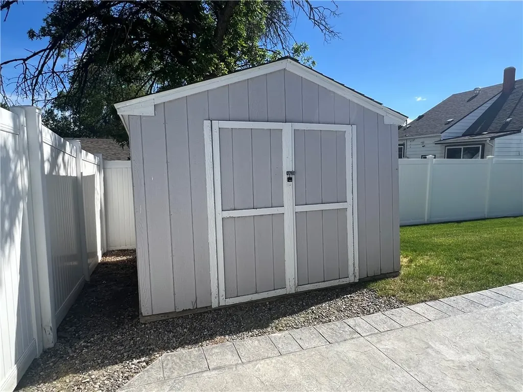 106 E 6th Street Laurel MT 59044