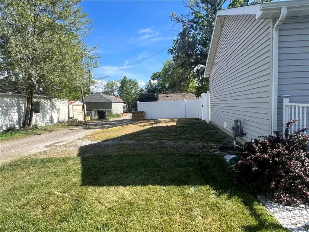 106 E 6th Street Laurel MT 59044