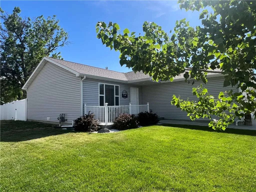 106 E 6th Street Laurel MT 59044