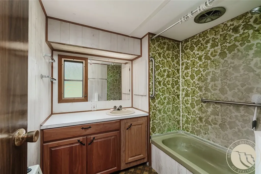 300 Skibstad Road Columbus MT 59019