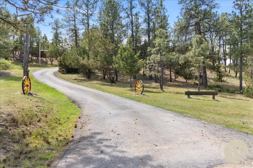 25 Denali Cabin Lane Roundup MT 59072