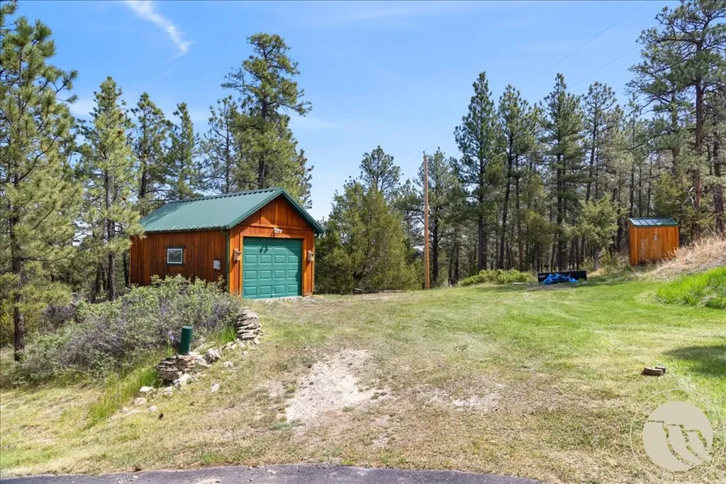 25 Denali Cabin Lane Roundup MT 59072