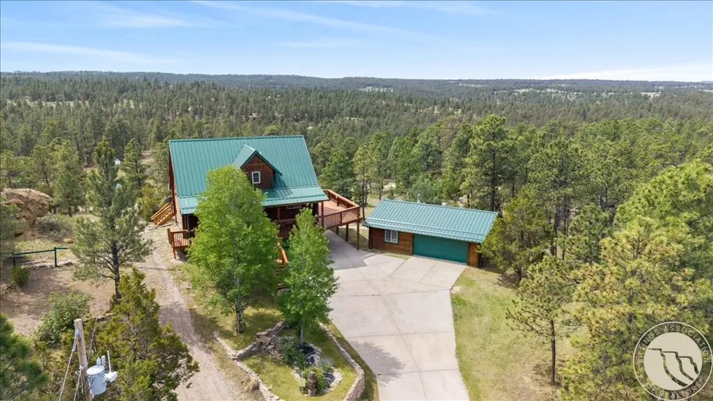25 Denali Cabin Lane Roundup MT 59072