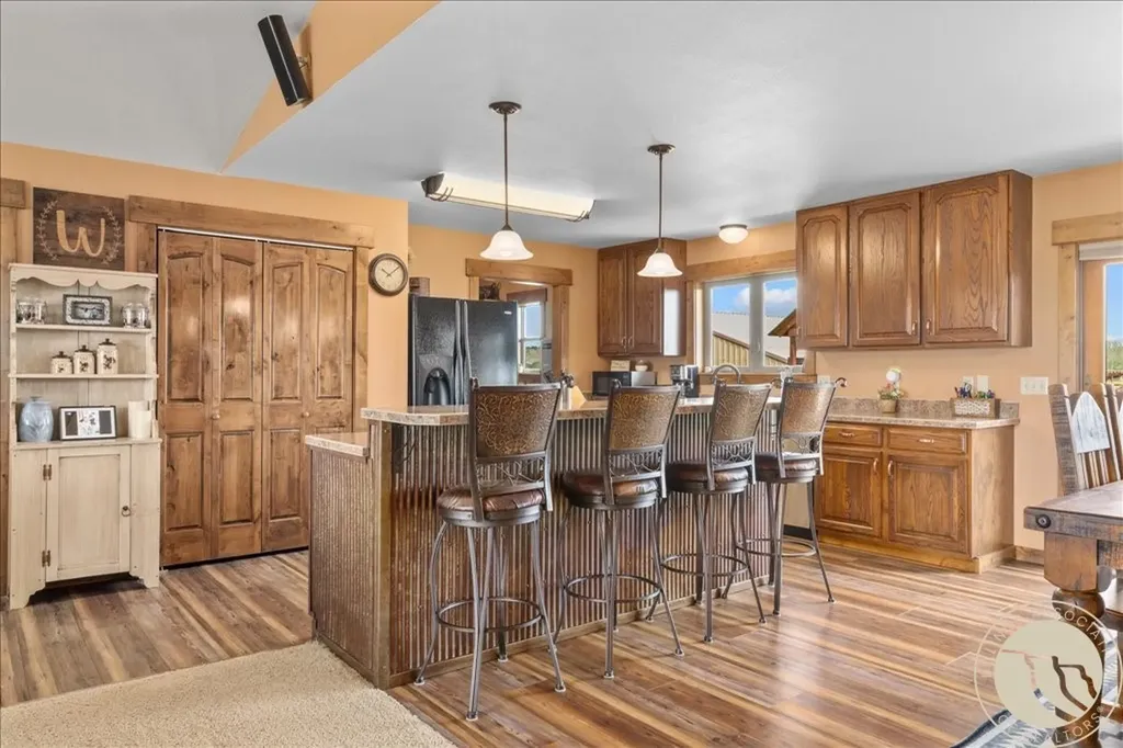 1419 W M Road Worden MT 59088