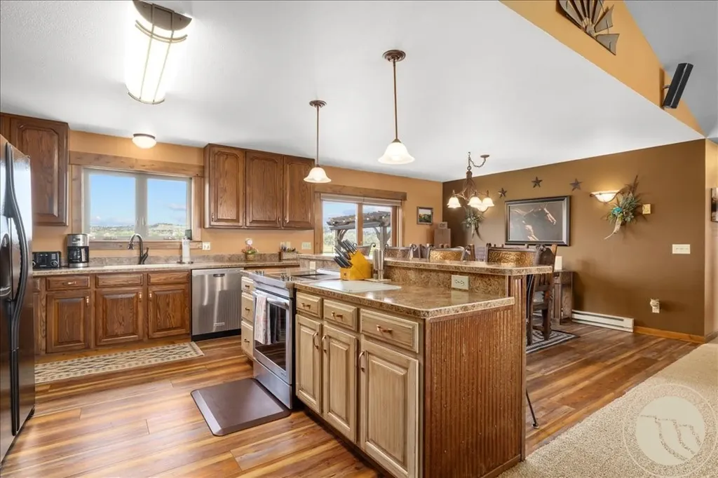 1419 W M Road Worden MT 59088