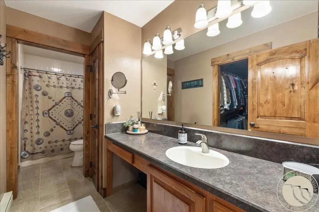 1419 W M Road Worden MT 59088