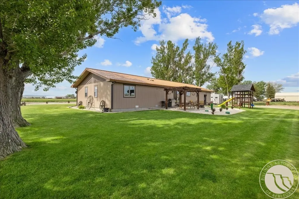 1419 W M Road Worden MT 59088
