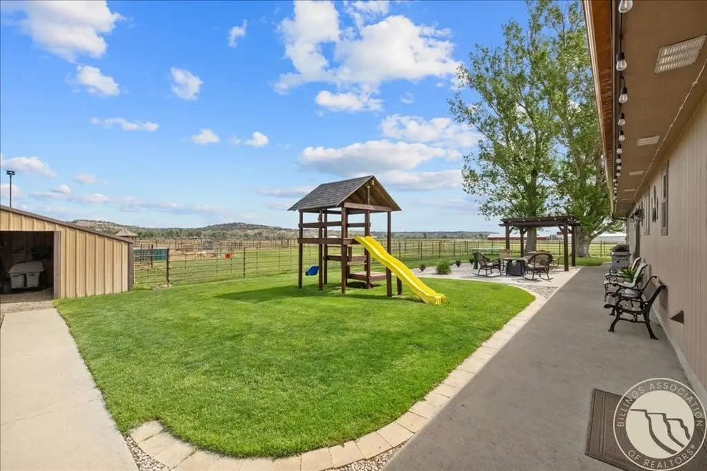 1419 W M Road Worden MT 59088