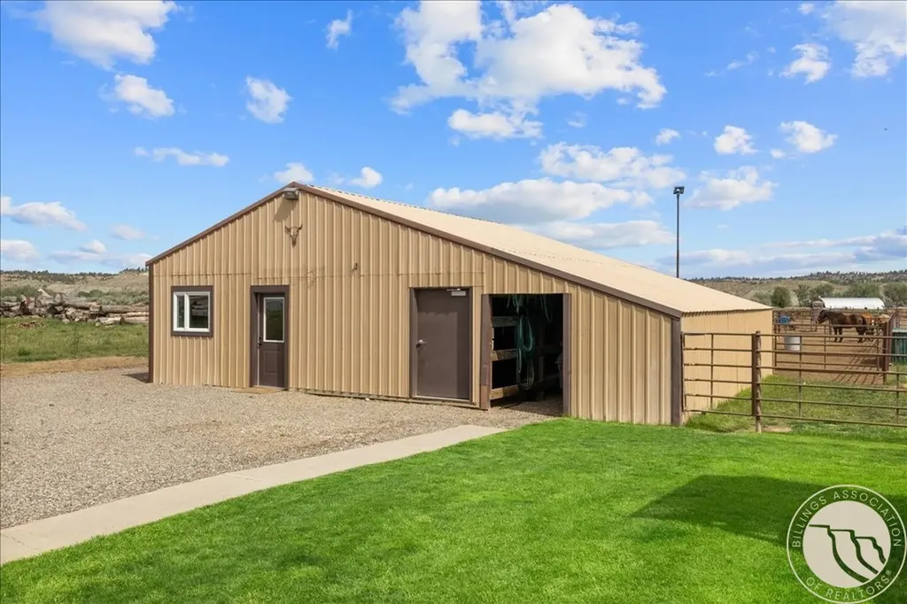 1419 W M Road Worden MT 59088