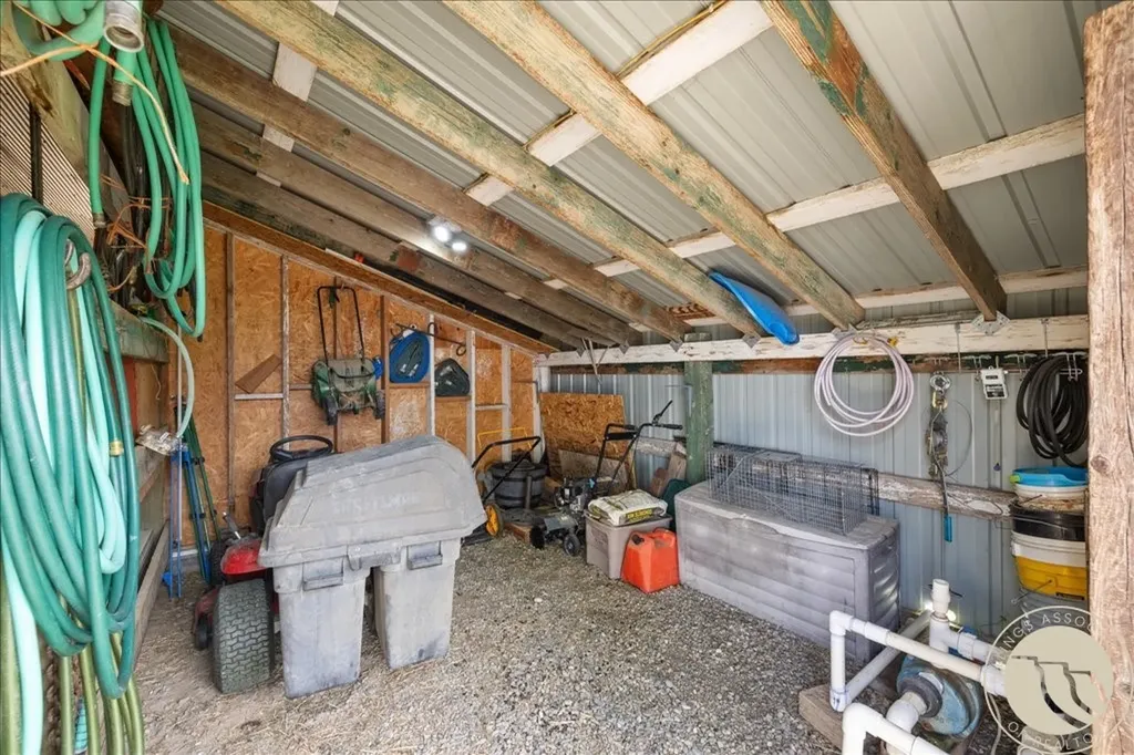 1419 W M Road Worden MT 59088