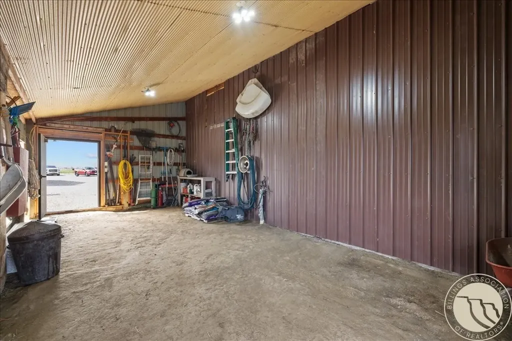 1419 W M Road Worden MT 59088