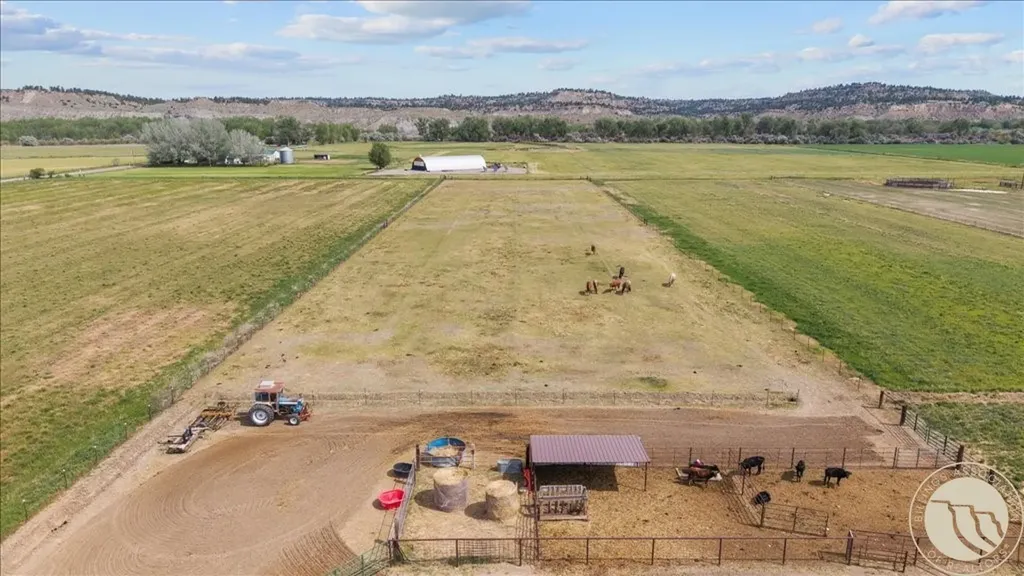 1419 W M Road Worden MT 59088