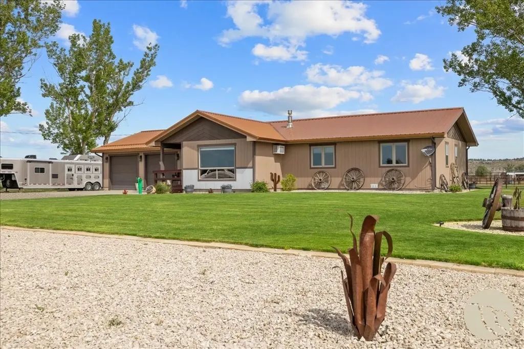 1419 W M Road Worden MT 59088