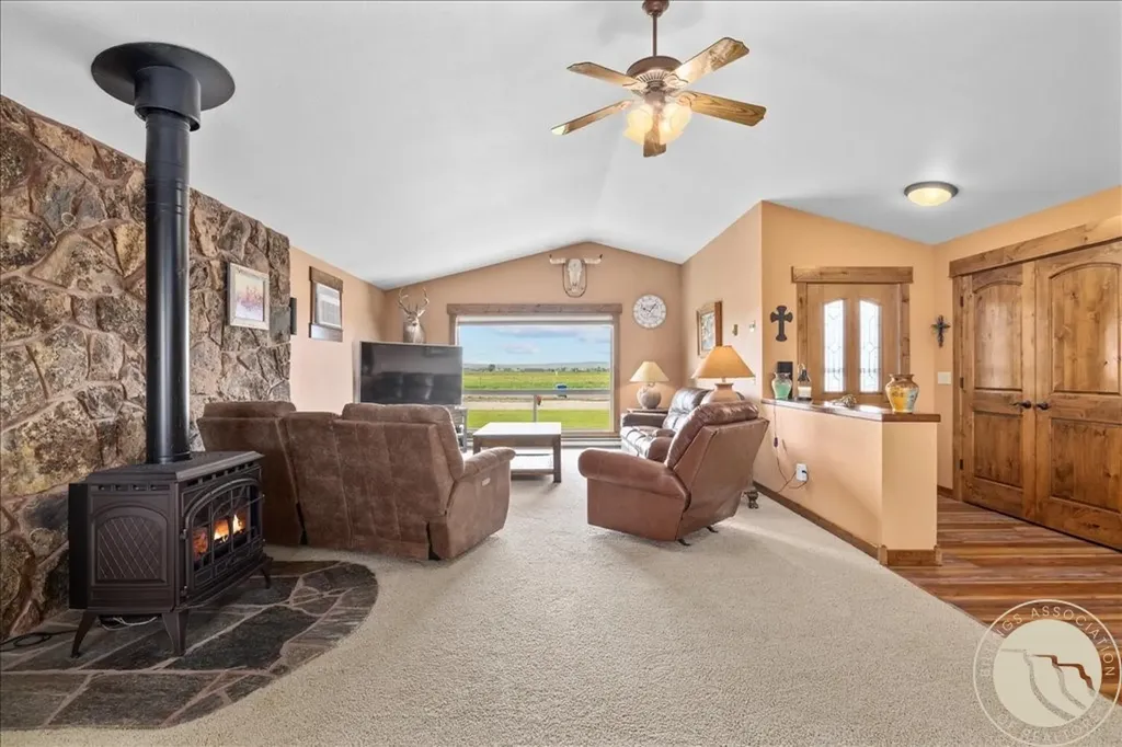 1419 W M Road Worden MT 59088