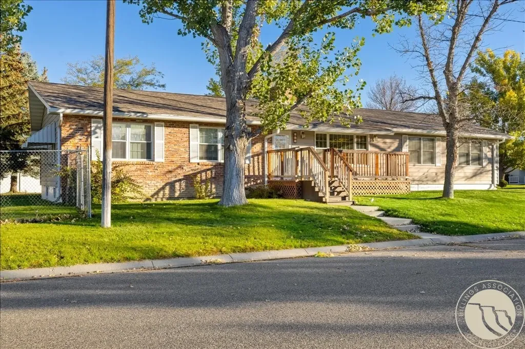 209 9th Street W Hardin MT 59034