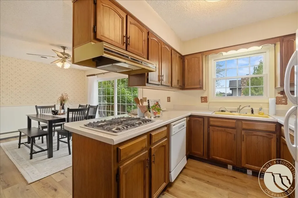 209 9th Street W Hardin MT 59034