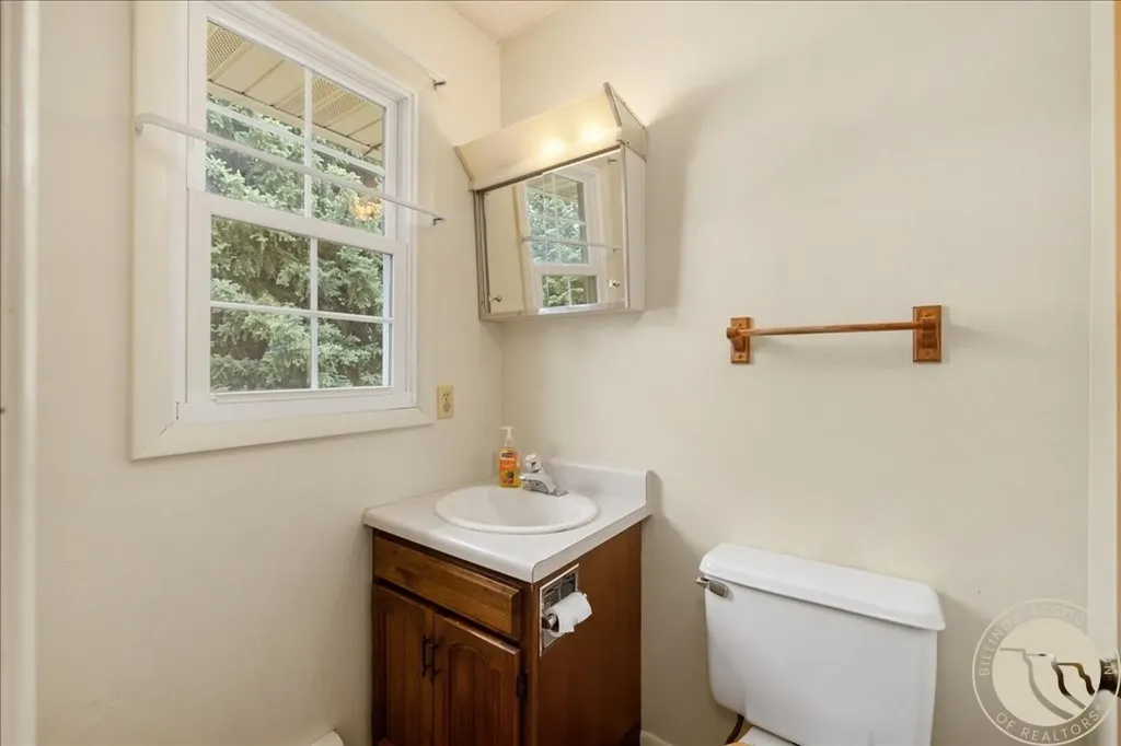 209 9th Street W Hardin MT 59034