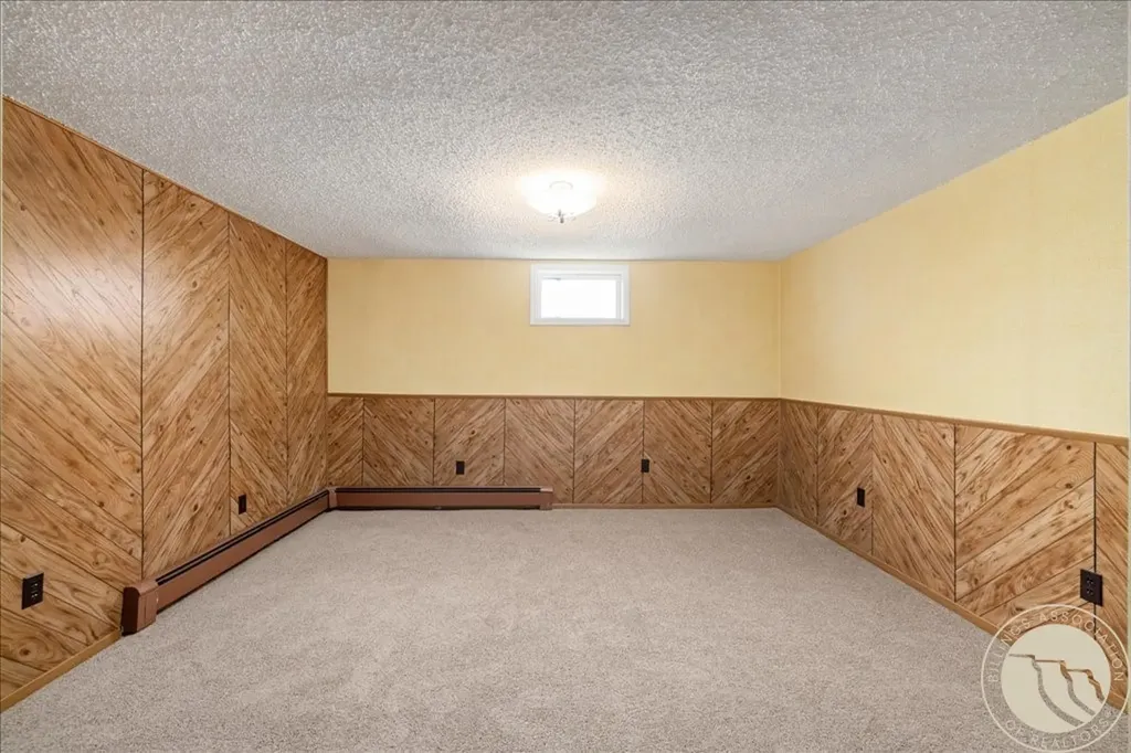 209 9th Street W Hardin MT 59034
