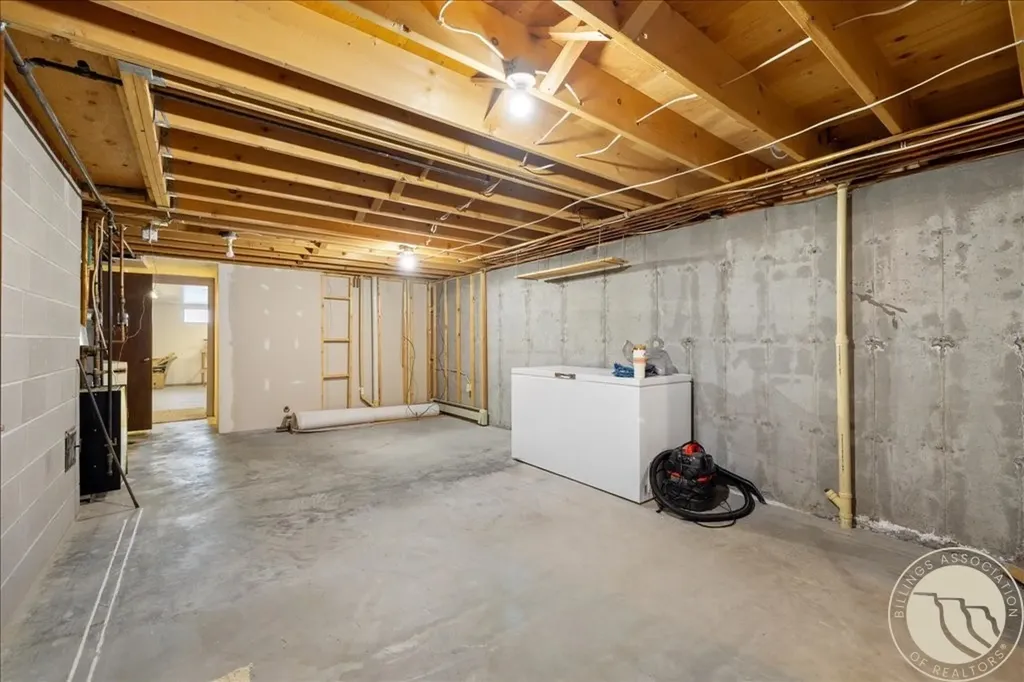 209 9th Street W Hardin MT 59034