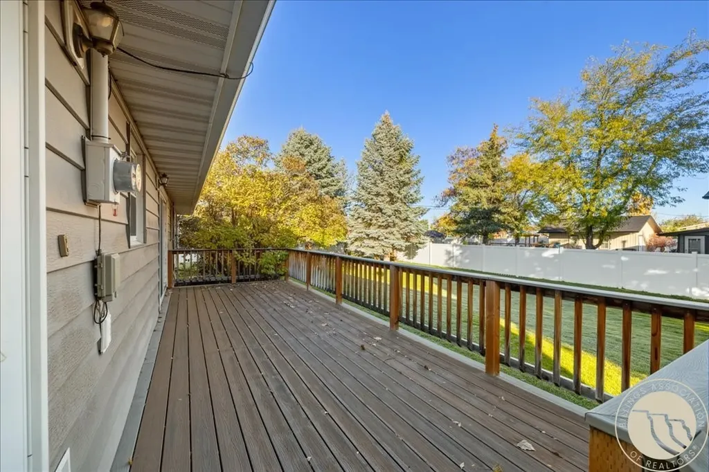 209 9th Street W Hardin MT 59034