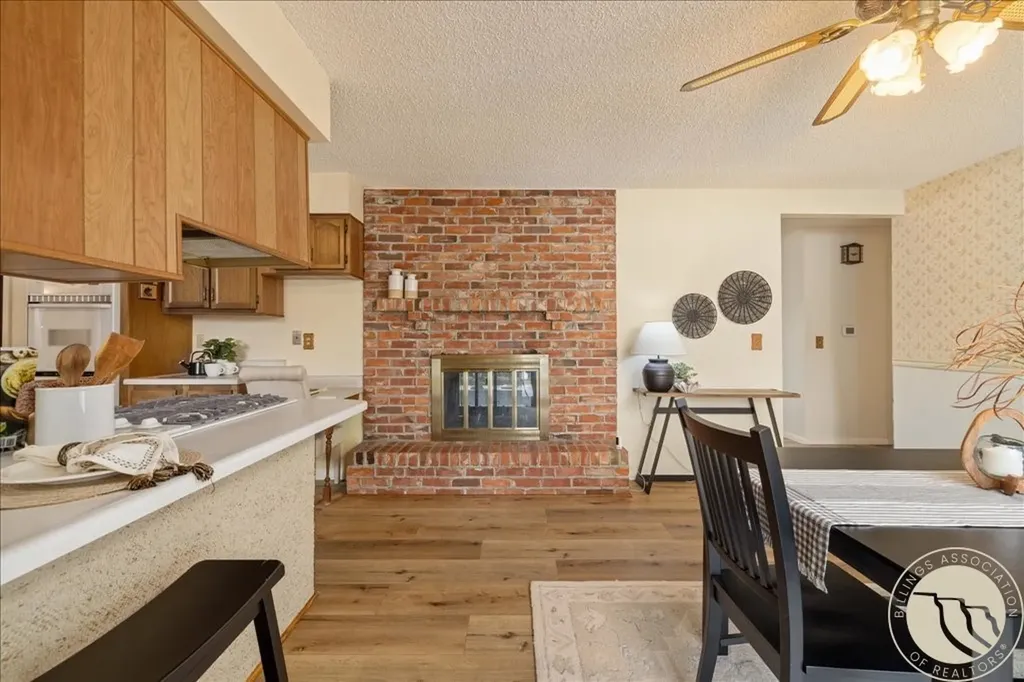 209 9th Street W Hardin MT 59034