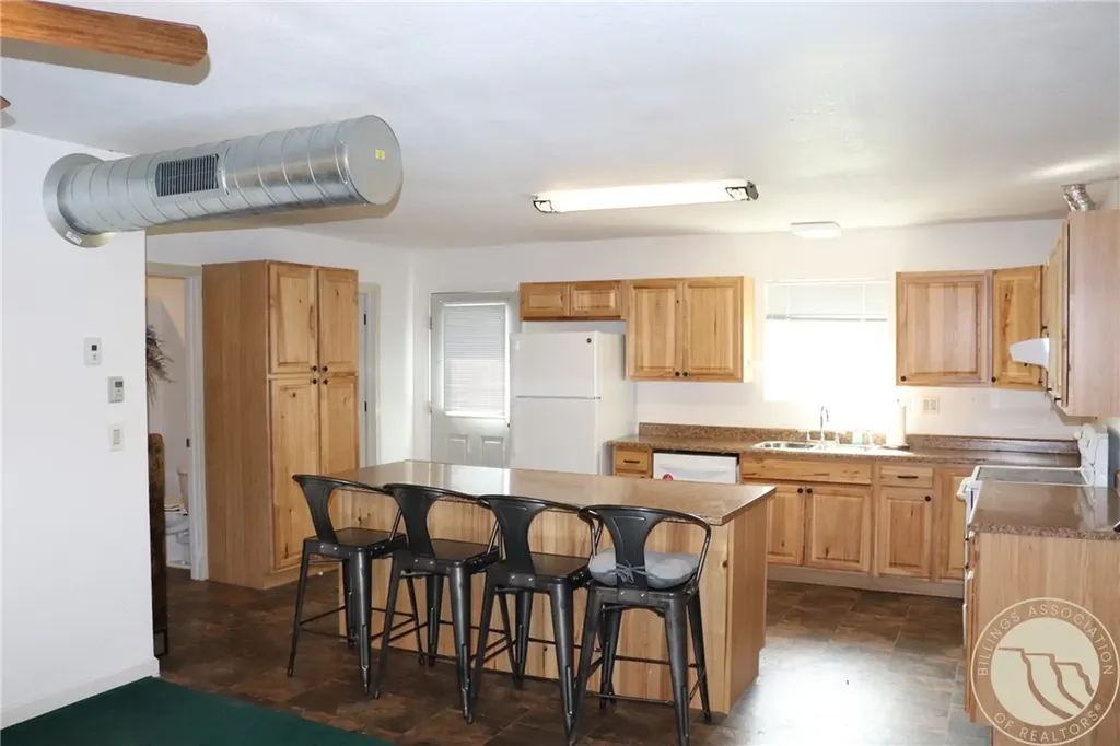 14 Mccord Road Roundup MT 59072