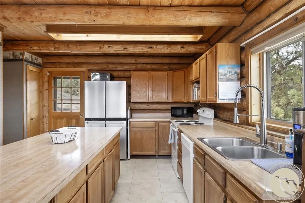 57 Ponderosa Ridge Road Columbus MT 59019